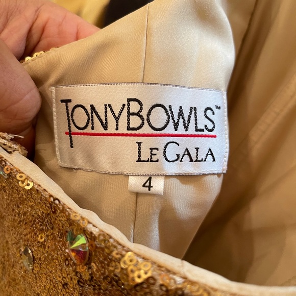 Tony Bowls Gold Gala Gown Sequins - Picture 4 of 7